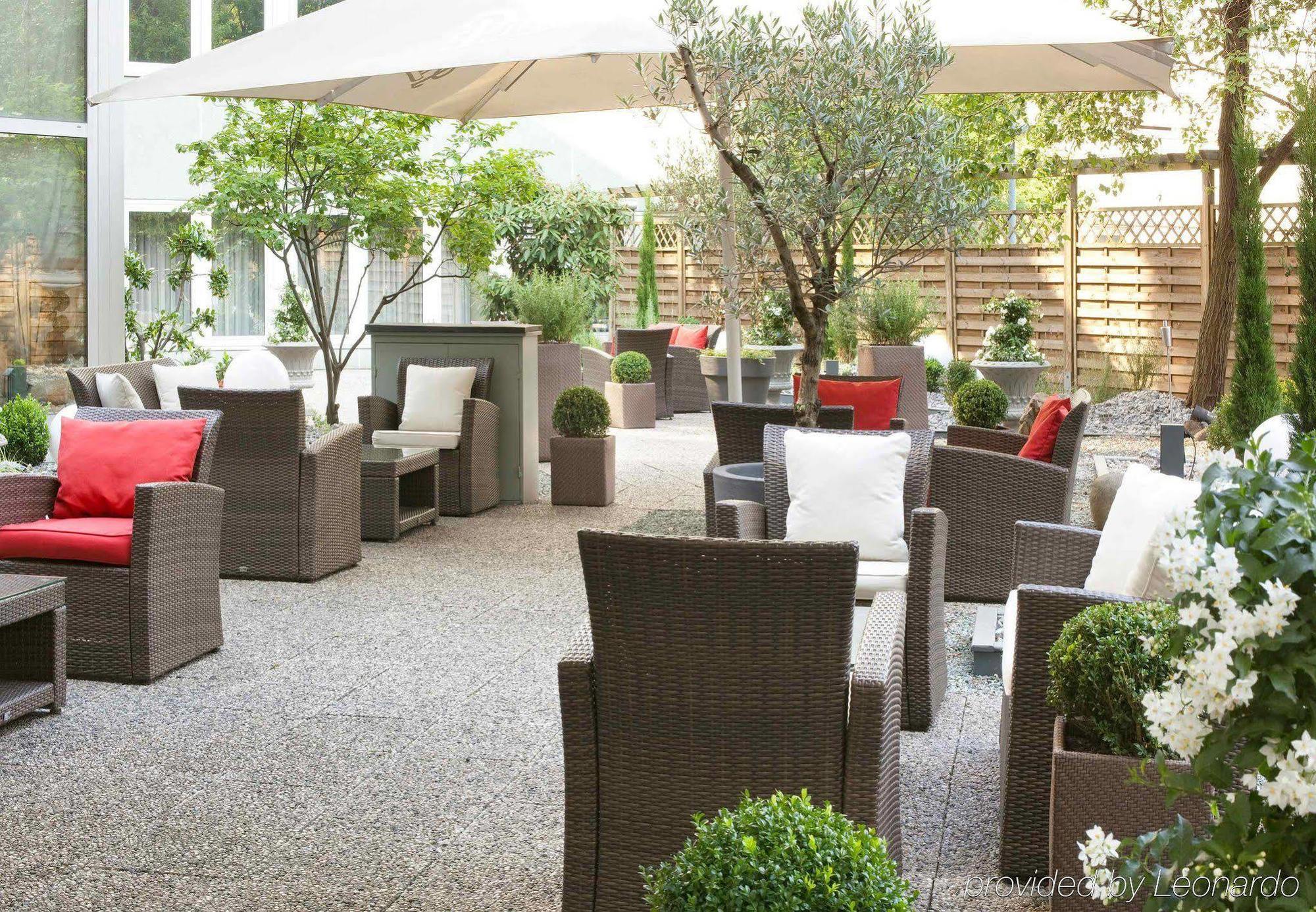 Renaissance Duesseldorf Hotel Bagian luar foto