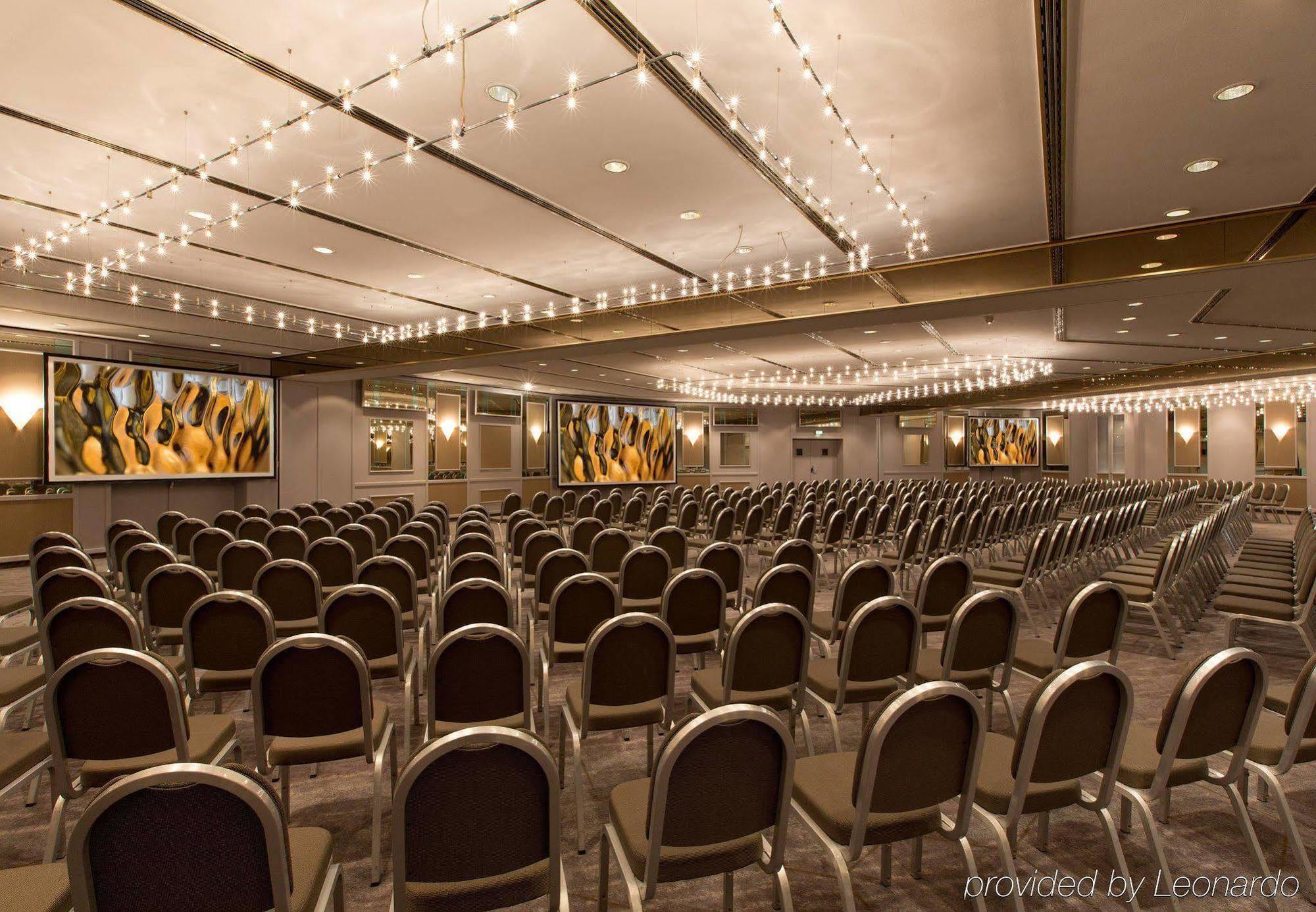 Renaissance Duesseldorf Hotel Bagian luar foto