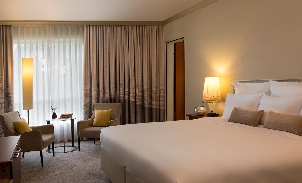 Renaissance Duesseldorf Hotel Bagian luar foto