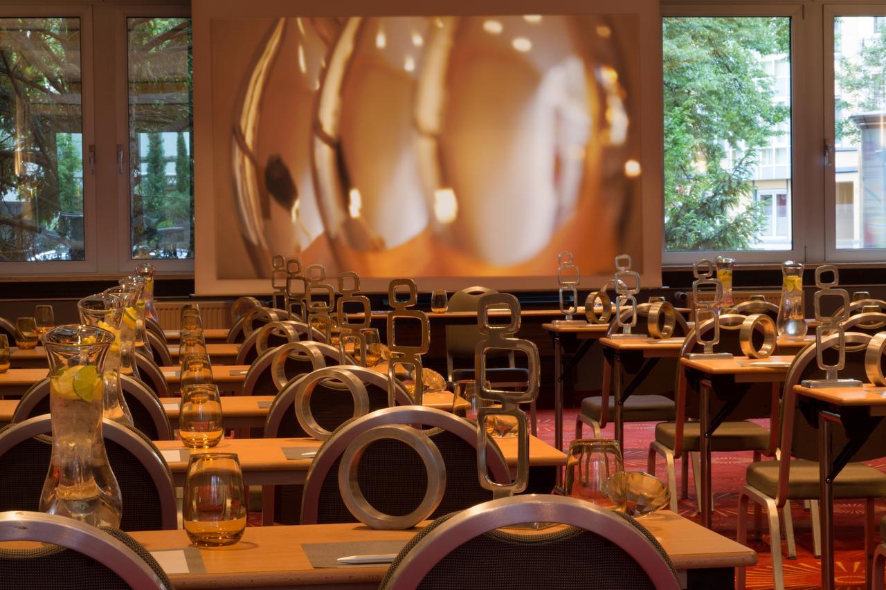 Renaissance Duesseldorf Hotel Bagian luar foto