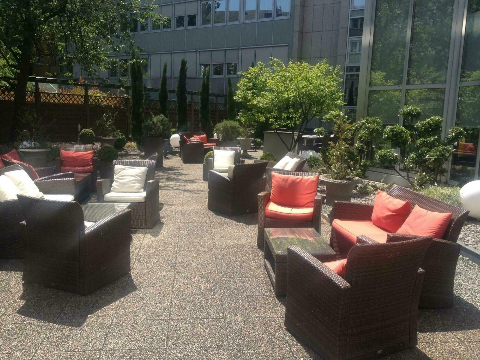Renaissance Duesseldorf Hotel Bagian luar foto